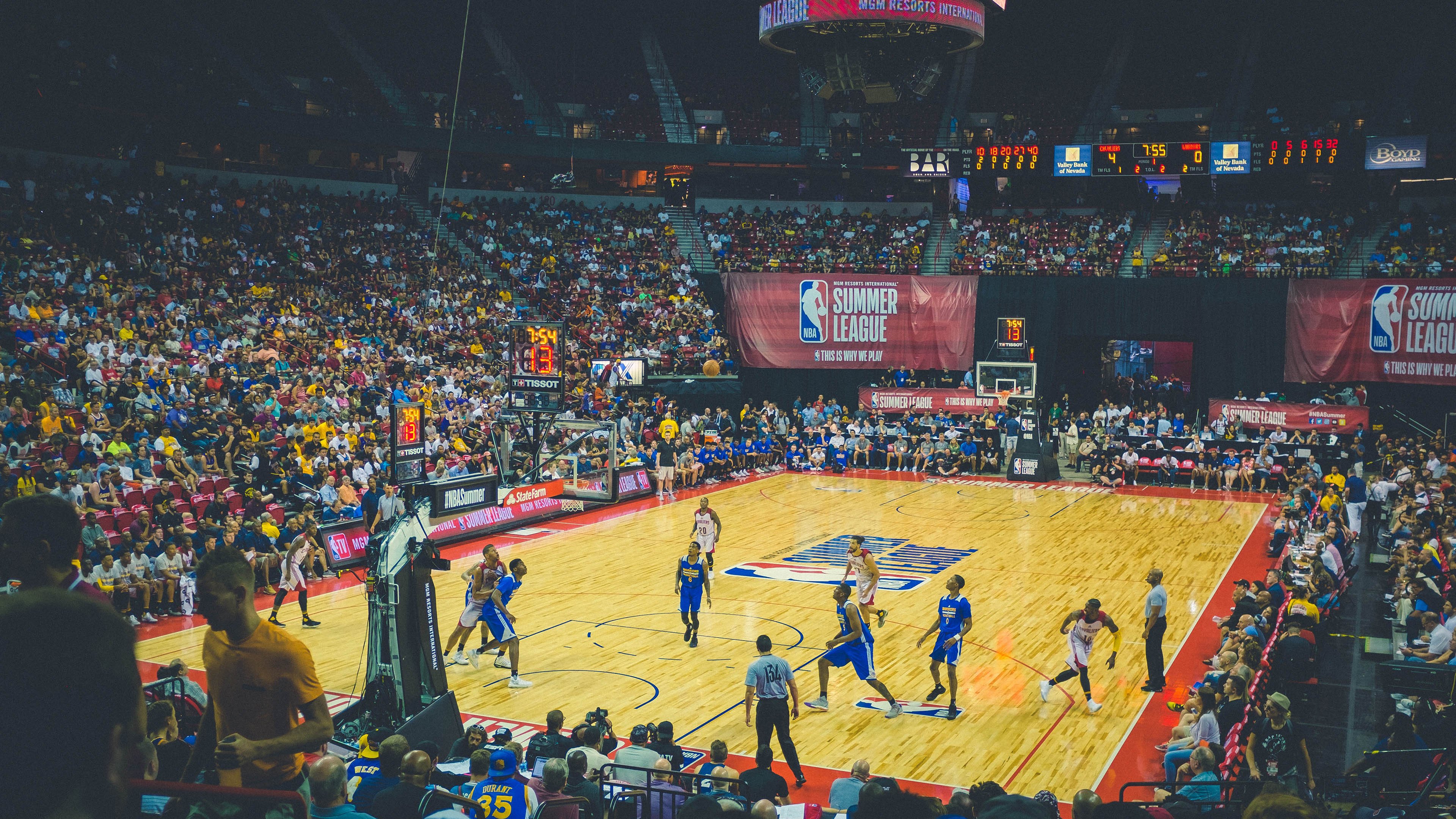 篮网核心表示全队目标一致全力冲击季后赛，篮网终迎好消息